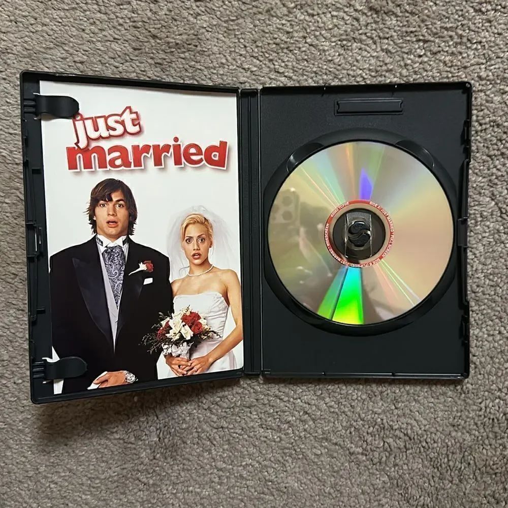 “Just Married” DVD - Picture 3 of 5
